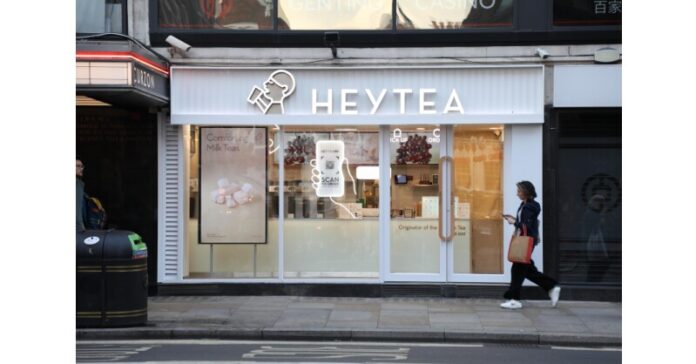 ร้านชา HEYTEA สาขาโซโห กรุงลอนดอน เปิดตัวอย่างเป็นทางการแล้ว ลูกค้าจำนวนมากให้ความสนใจ