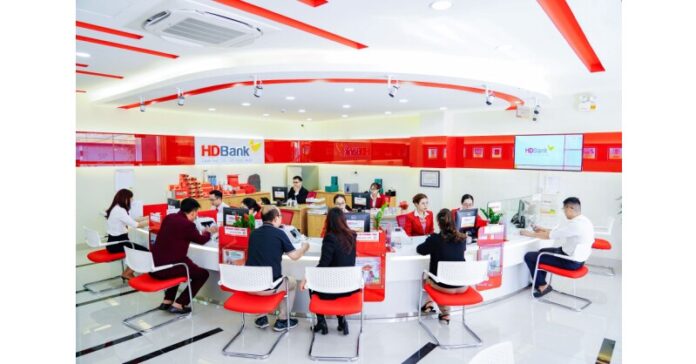 HDBank เตรียมจ่ายปันผล 25% เป็นเงินสดและหุ้น พร้อมตั้งเป้าการเติบโตสูงในปี 2567