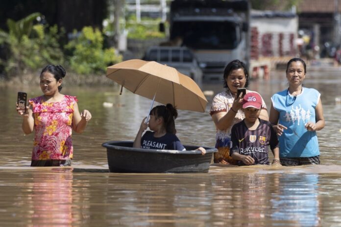 Central Thailand braces for inundation as rain stops in flooded Chiang Mai