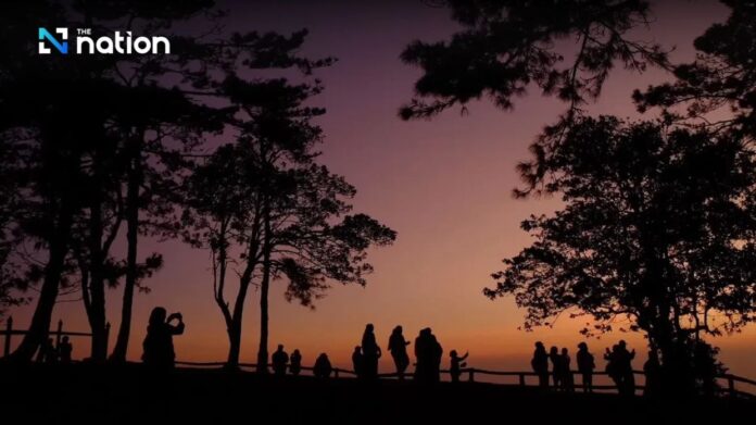 Tourists flock to Thailand’s Phu Ruea mountain as temperature drops to 9°C